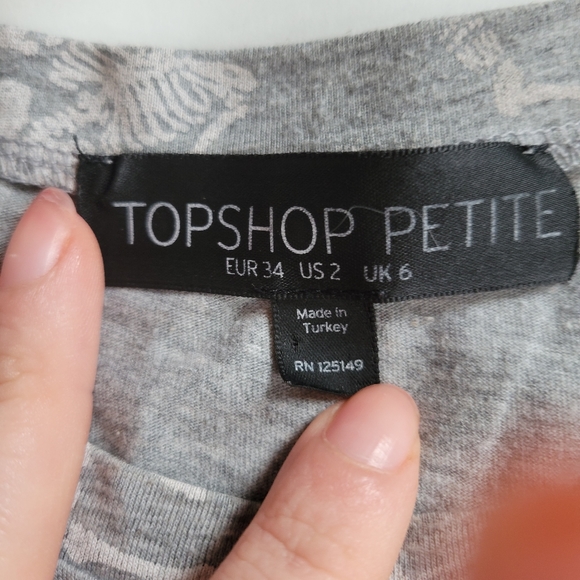 COPY - Skeleton cold shoulder crop - Picture 4 of 5